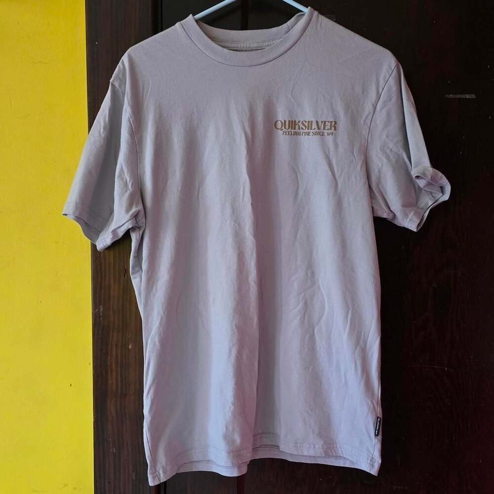 Quiksilver Graphic T-Shirt Size M Gray Short Sleeve Regular Fit